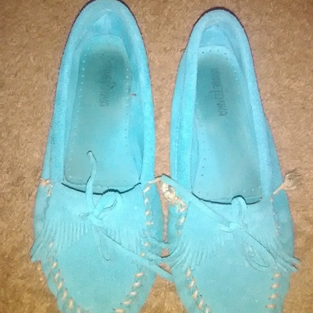 Turquoise Minnetonka moccasins